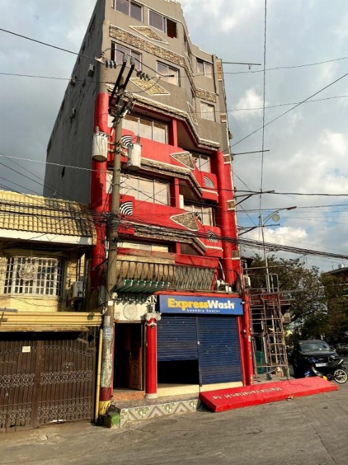 OYO 104 Manila Venetian Hotel image 18