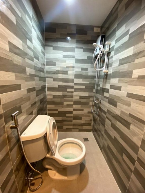 OYO 104 Manila Venetian Hotel image 6